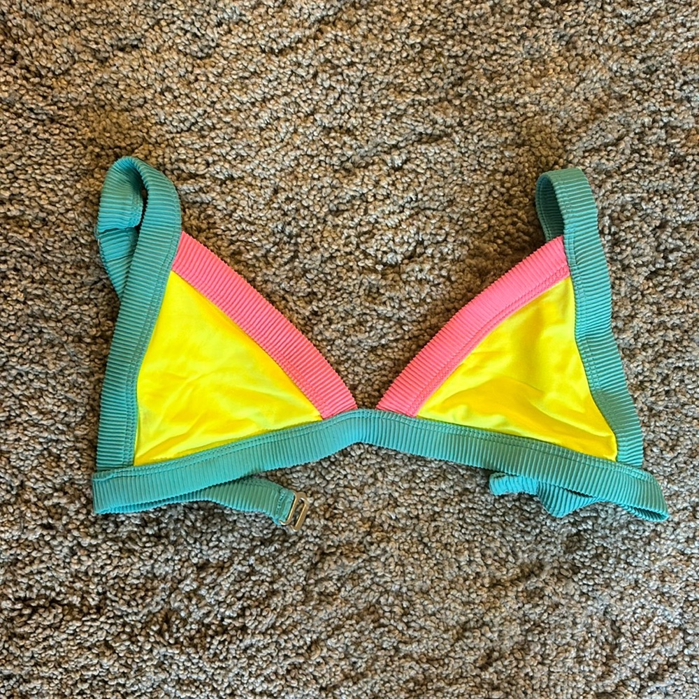 So cute one one swim bikini top